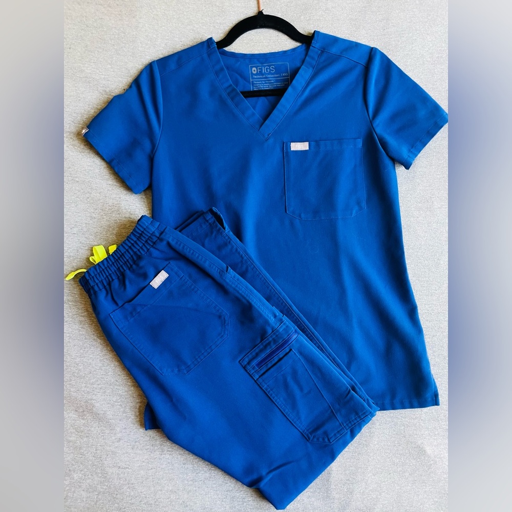 FIGS Catarina Scrub Top / Yola Skinny Scrub Pants